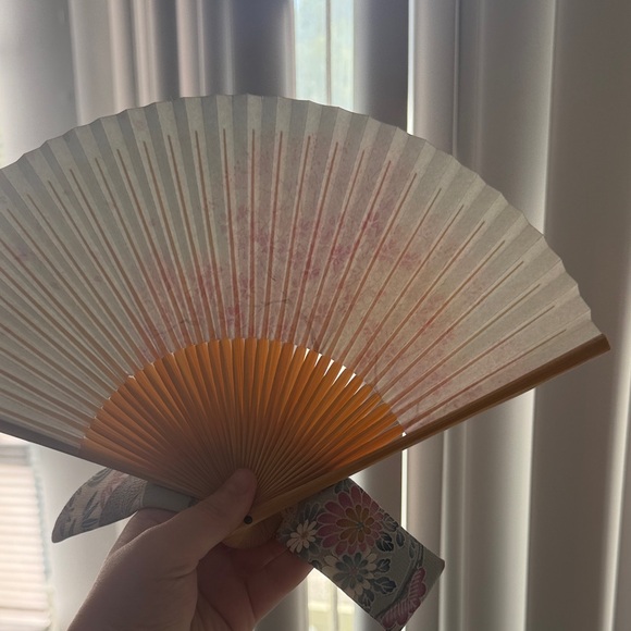 Elegant Floral Japanese Hand Fan From Japan - Picture 1 of 11